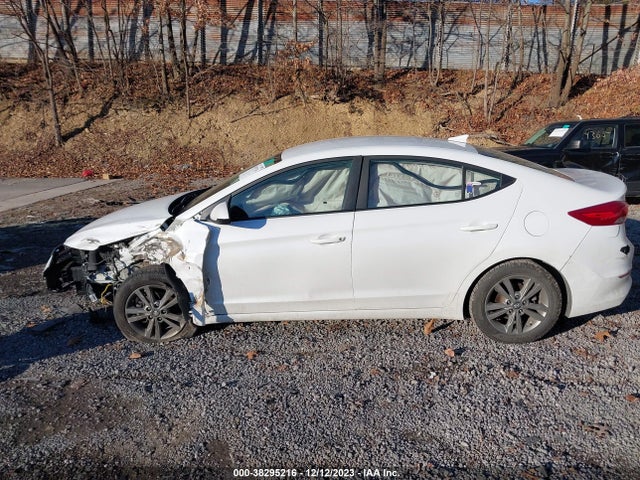 2018 HYUNDAI ELANTRA SEL VIN: 5NPD84LF0JH329299