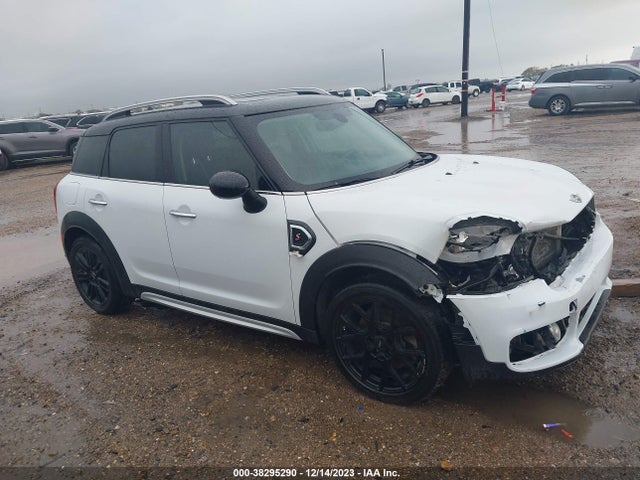 2018 MINI COUNTRYMAN WMZYT3C30J3E93375 Photo 0