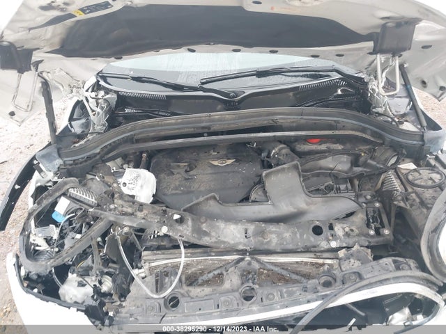 2018 MINI COUNTRYMAN WMZYT3C30J3E93375 Photo 9