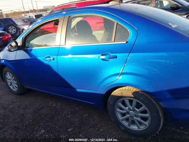 Chevrolet Sonic Lt Auto 2017 1G1JD5SH2H4125698 Image 14