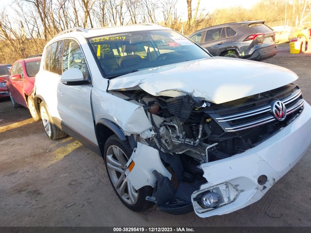 2016 VOLKSWAGEN TIGUAN SEL VIN: WVGBV7AX6GW600295