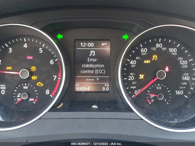 3VWDB7AJ0JM263225 Volkswagen Jetta 1.4t Se/1.4t Wolfsburg Edition