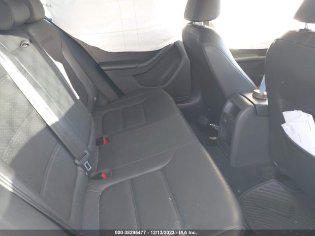 3VWDB7AJ0JM263225 Volkswagen Jetta 1.4t Se/1.4t Wolfsburg Edition