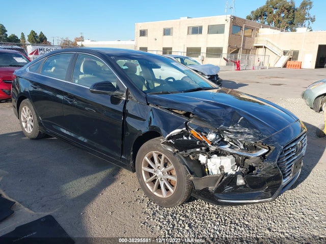 Hyundai SONATA SE 2018 5NPE24AF5JH626934 Image 1