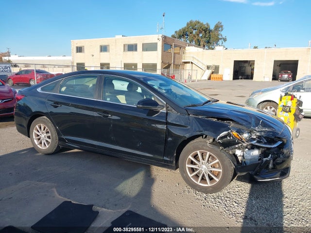 Hyundai SONATA SE 2018 5NPE24AF5JH626934 Image 13