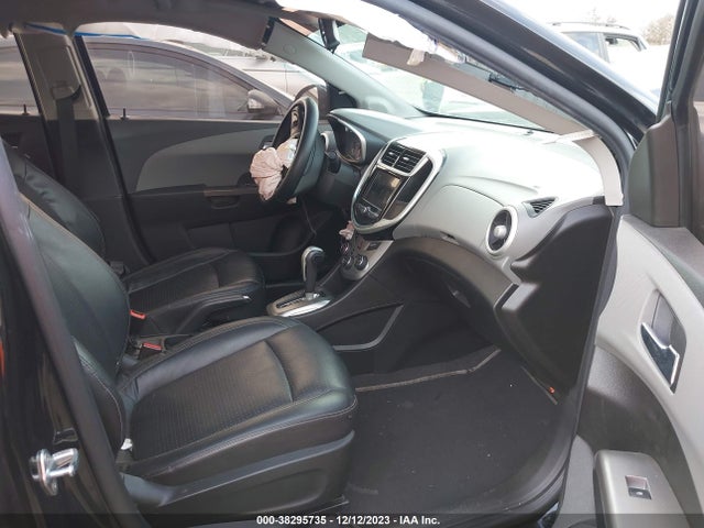 Chevrolet Sonic Premier Auto 2019 1G1JF5SB6K4122302 Image 5