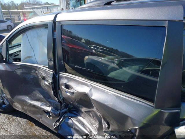 Toyota Sienna Le 8 Passenger 2018 5TDKZ3DC5JS903876 Image 15