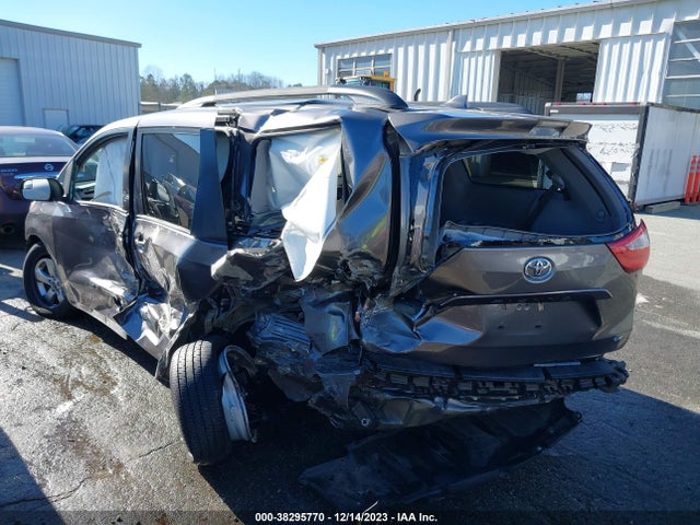Toyota Sienna Le 8 Passenger 2018 5TDKZ3DC5JS903876 Image 6