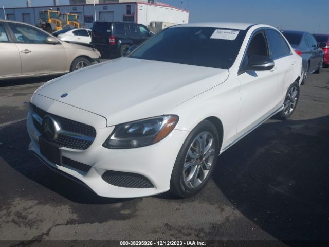 55SWF4JB6FU051852 Mercedes-Benz C 300 Luxury/sport