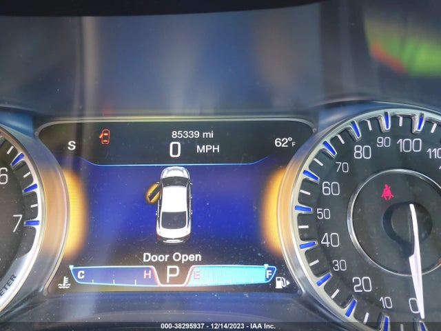 Chrysler 200 C 2015 1C3CCCCB1FN607513 Image 15
