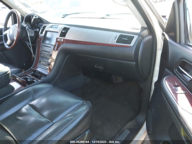 2007 CADILLAC ESCALADE STANDARD VIN: 1GYFK63867R320559