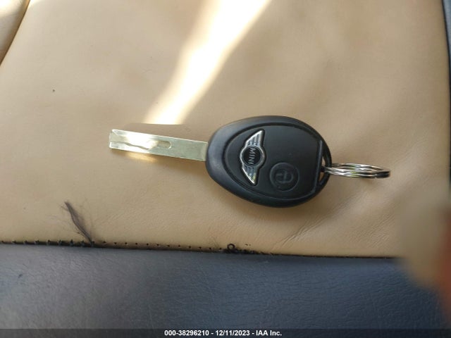 2004 MINI COOPER S WMWRE33404TD78199 Photo 10