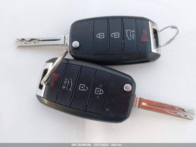 2015 KIA SOUL VIN: KNDJP3A58F7189637