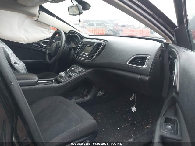 Chrysler 200 Limited 2016 1C3CCCAB8GN157623 Image 5
