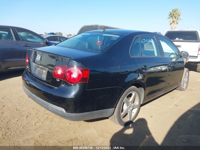2010 VOLKSWAGEN JETTA LIMITED EDITION VIN: 3VWAZ7AJ0AM131628
