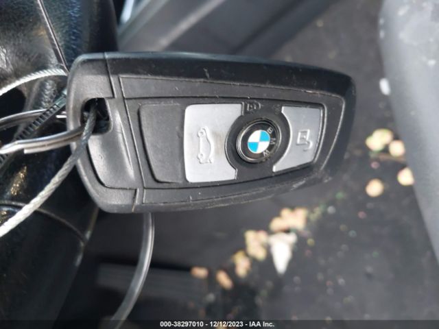 WBA3B1G53FNT06794 BMW 320i