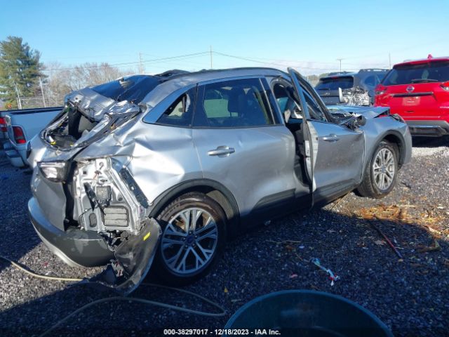 1FMCU0H69NUA80727 Ford ESCAPE SEL