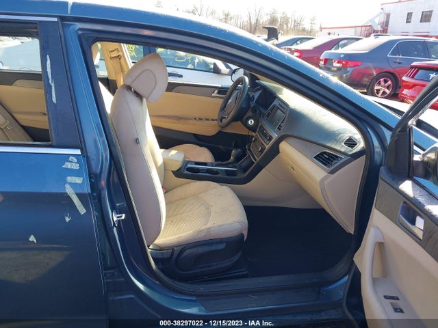 2016 HYUNDAI SONATA SE VIN: 5NPE24AF5GH335715
