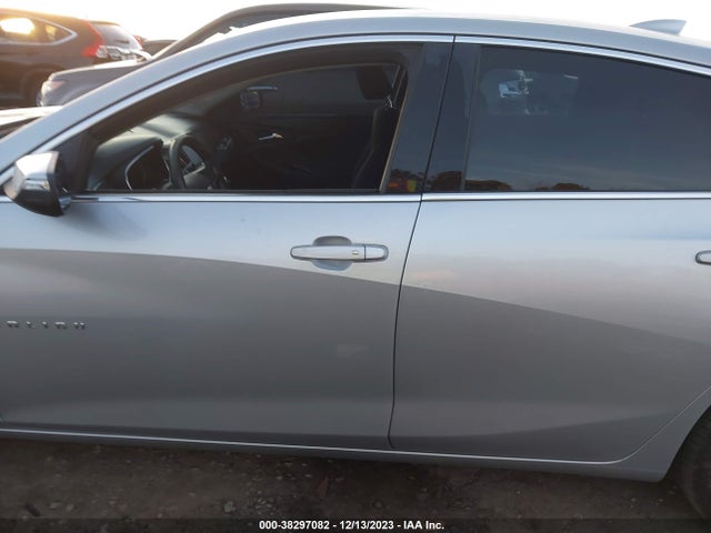 Chevrolet MALIBU LT 2018 1G1ZD5ST4JF174354 Image 14