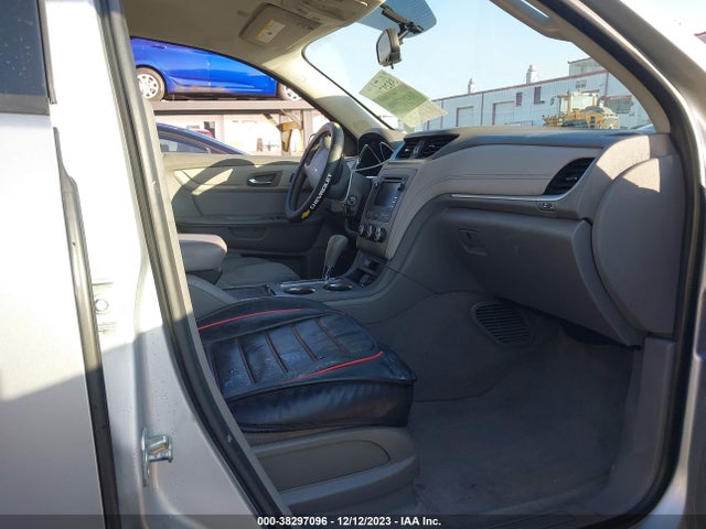Chevrolet Traverse Ls 2017 1GNKRFED0HJ138454 Image 5