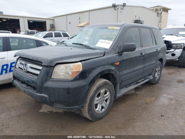 2007 HONDA PILOT LX VIN: 5FNYF28117B024152