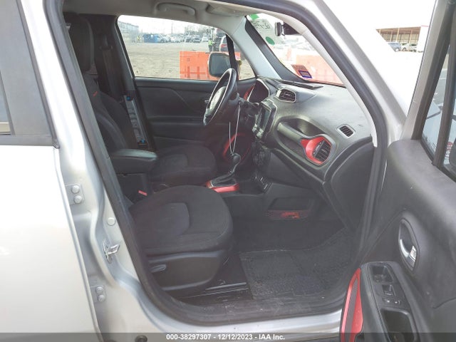 ZACCJBCB6JPG74457 Jeep Renegade Trailhawk 4x4