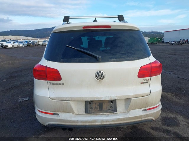 2017 VOLKSWAGEN TIGUAN 2.0T SPORT VIN: WVGUV7AX8HK012464