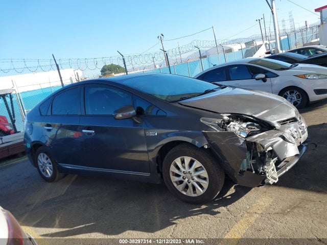 Toyota PRIUS PLUG-IN 2015 JTDKN3DP2F3067306 Image 13