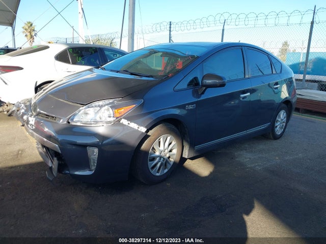 Toyota PRIUS PLUG-IN 2015 JTDKN3DP2F3067306 Image 2