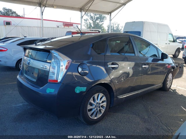 Toyota PRIUS PLUG-IN 2015 JTDKN3DP2F3067306 Image 4