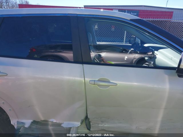 5N1BT3BA0PC674001 Nissan Rogue Sv Fwd