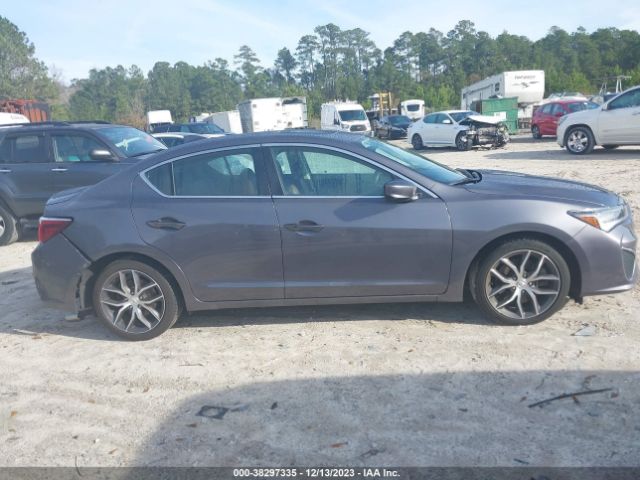 19UDE2F77NA000955 Acura Ilx Premium Package
