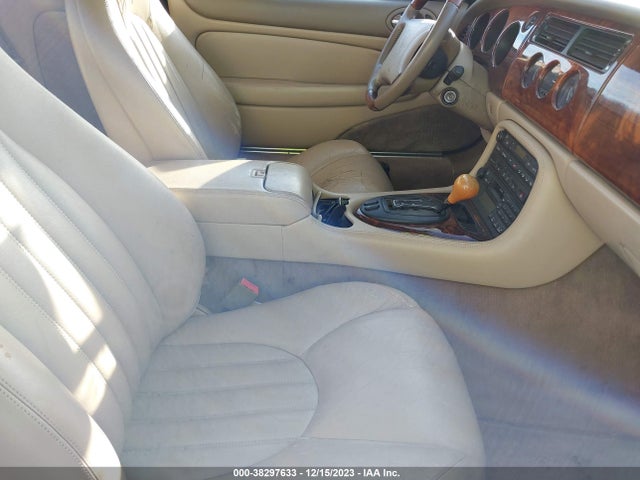 1998 JAGUAR XK8 SAJGX2248WC018860 Photo 4