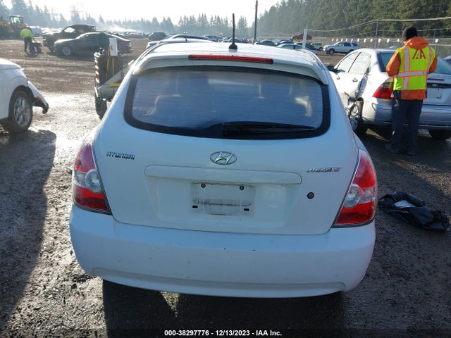 2010 HYUNDAI ACCENT GS VIN: KMHCM3AC2AU184648