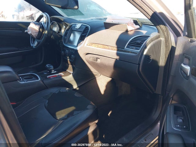 Chrysler 300C 2014 2C3CCAEG8EH212717 Image 5
