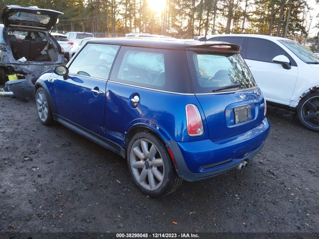 2005 MINI COOPER S WMWRE33485TD94409 Photo 2