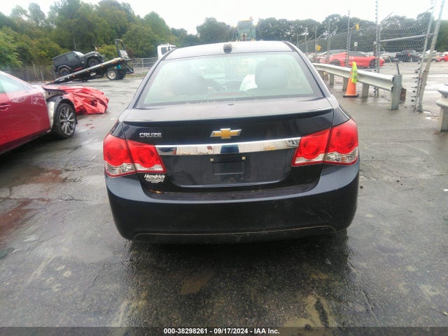 Chevrolet Cruze Ls Auto 2015 1G1PA5SH3F7228904 Image 16