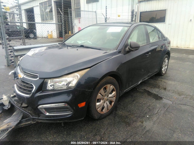 Chevrolet Cruze Ls Auto 2015 1G1PA5SH3F7228904 Image 2
