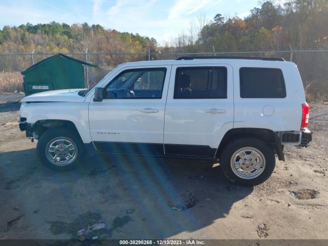 1C4NJPBAXGD726730 Jeep Patriot Sport