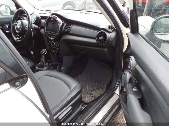 2016 MINI HARDTOP WMWXU1C58G2D13022 Photo 4