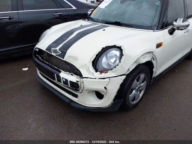 2016 MINI HARDTOP WMWXU1C58G2D13022 Photo 5