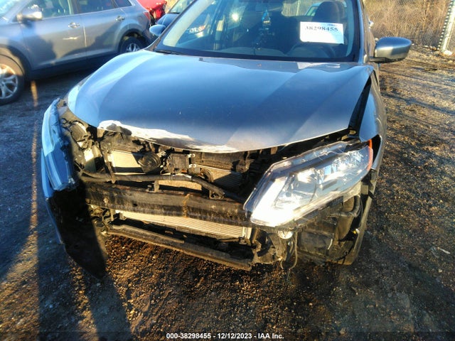 2018 NISSAN ROGUE S VIN: KNMAT2MT3JP560521