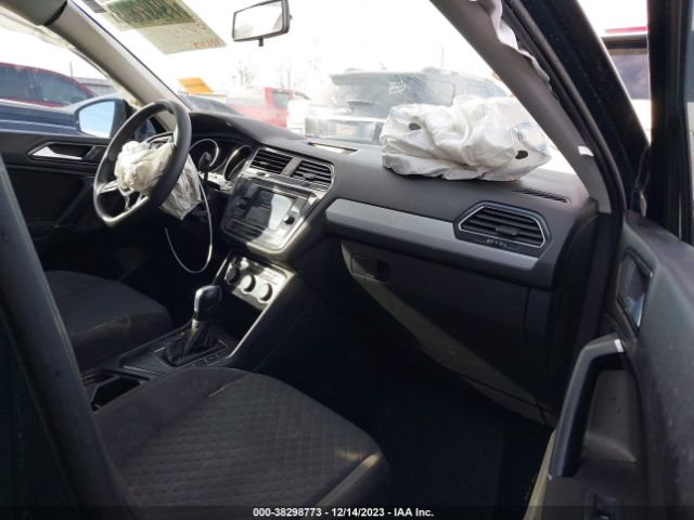 3VV1B7AX5JM019033 Volkswagen Tiguan 2.0t S