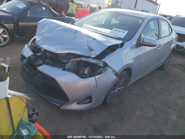 Toyota COROLLA LE 2018 2T1BURHE6JC060504 Image 2