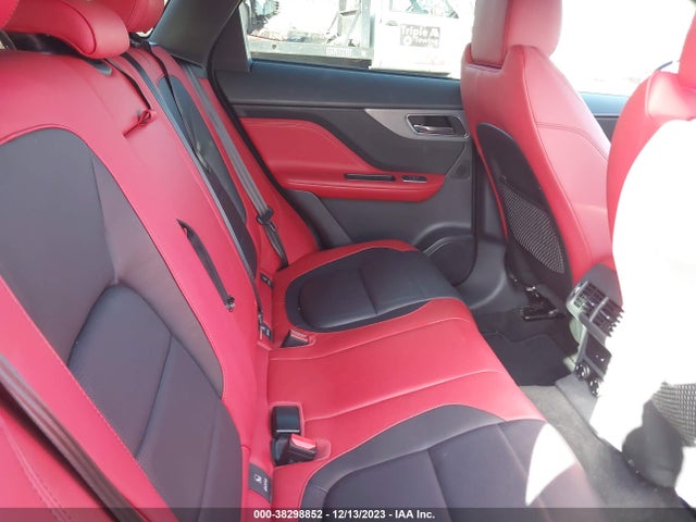 2017 JAGUAR F-PACE SADCM2BV7HA080932 Photo 7