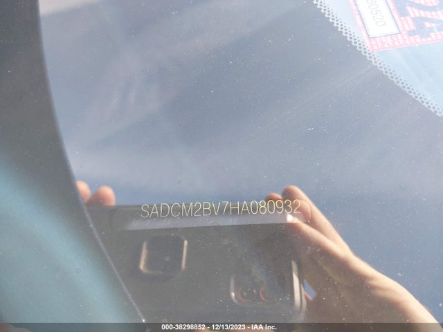 2017 JAGUAR F-PACE SADCM2BV7HA080932 Photo 8