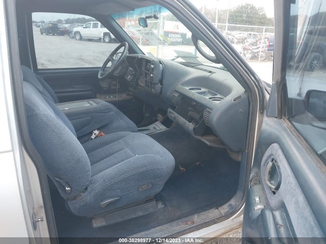 1996 GMC SIERRA C1500 VIN: 2GTEC19R5T1540909