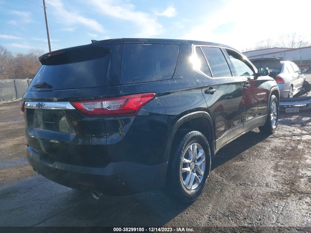 Chevrolet Traverse Ls 2018 1GNERFKW8JJ140932 Image 4