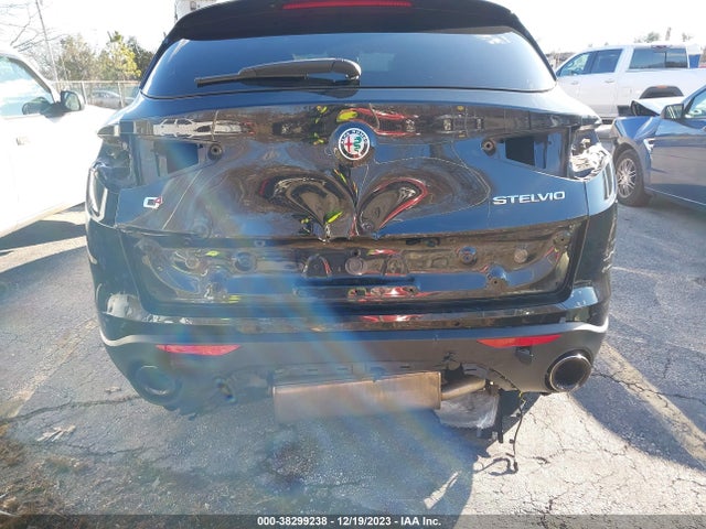 ZASFAKBN9J7C28820 Alfa Romeo Stelvio Ti Awd
