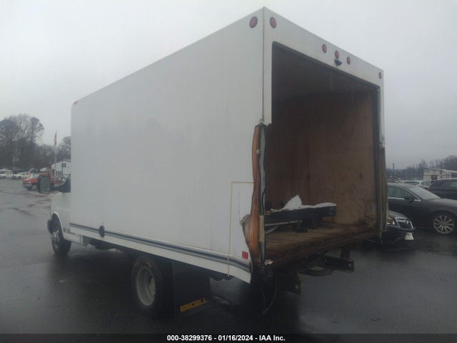 2013 CHEVROLET EXPRESS CUTAWAY 1GB3G3CGXD1141732 Photo 2